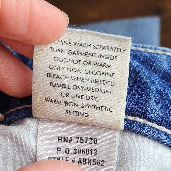 BKE Jeans Womens 25 Blue Stella Mid Rise Straight Leg Medium Wash Casual Denim - Picture 15 of 15